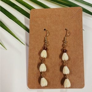 Dangling Flower Earrings